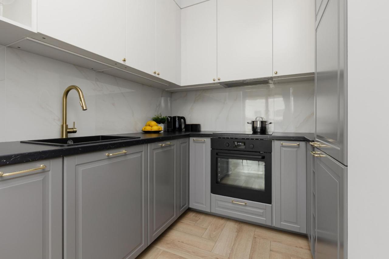 Stylish Apartment Kolejowa & Parking & Balcony By Noclegi Renters Varşova Dış mekan fotoğraf